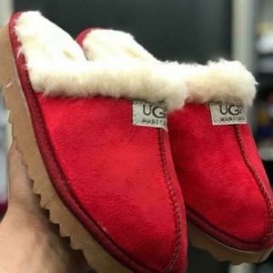 NWOB Red Ugg Slipper Slides size 38